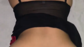 Mbak LASMI Maunya Nungging Bisa Muncrat