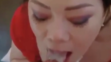 Obat Awet Muda Tante SHELLA